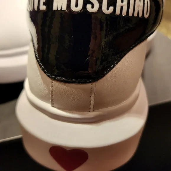 Love Moschino Sneakers JA15284G0CIA310A White Black Laces, Leather, Heart, NEW